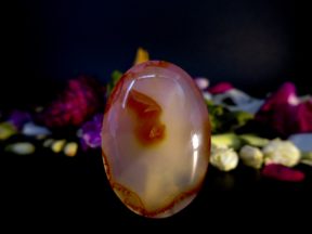 MUSTIKA YONI PEMIKAT PENGASIH