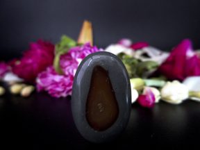 MUSTIKA KANTONG SEMAR HITAM