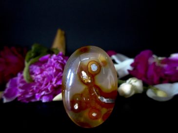 MUSTIKA PEMIKAT DEWI PENARI UNTUK WANITA